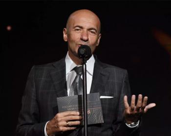 «Прямо по сердцу»: как композиция Шамана получила высокую оценку профессионала